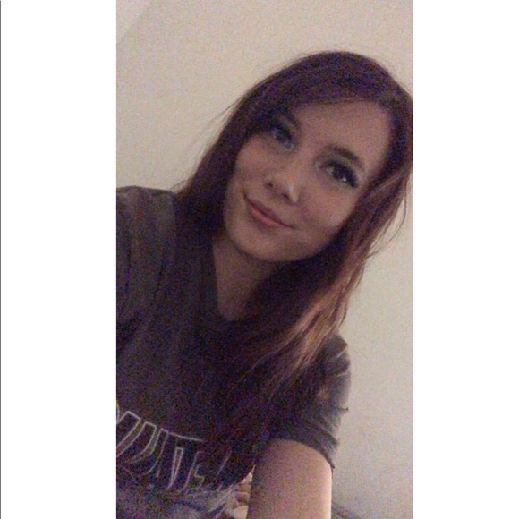 Meet your Posher, Carley - Picture 8 of 8